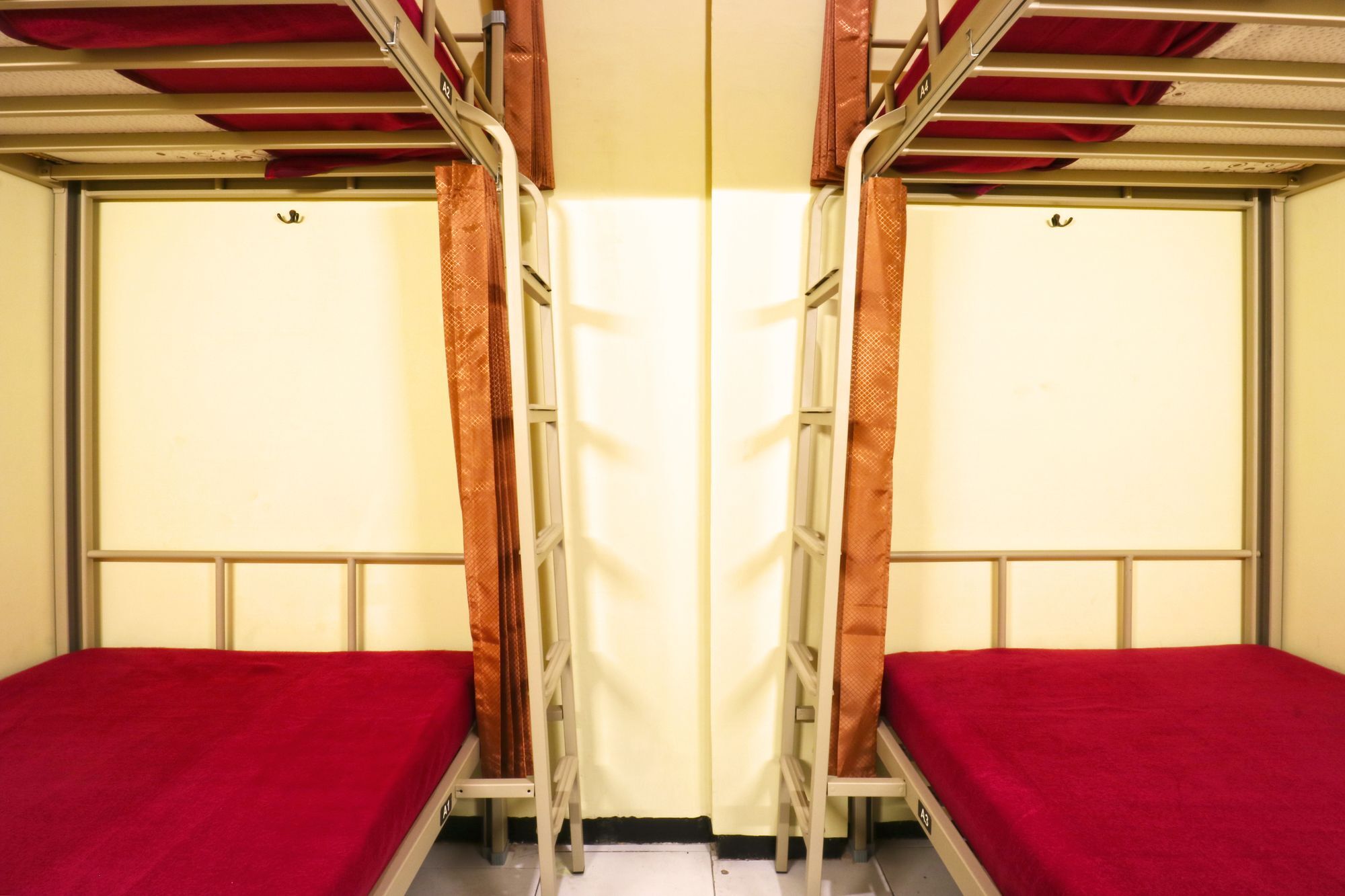 Pondok Backpacker City Square Malang Exterior foto